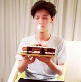 鹿晗生日会2021现场观看