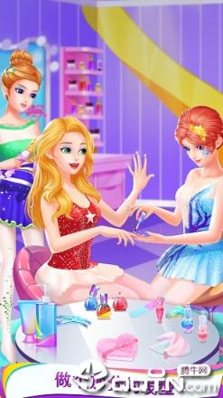 体操少女翻转跳跃