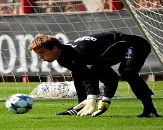 足球守卫队无限金币版